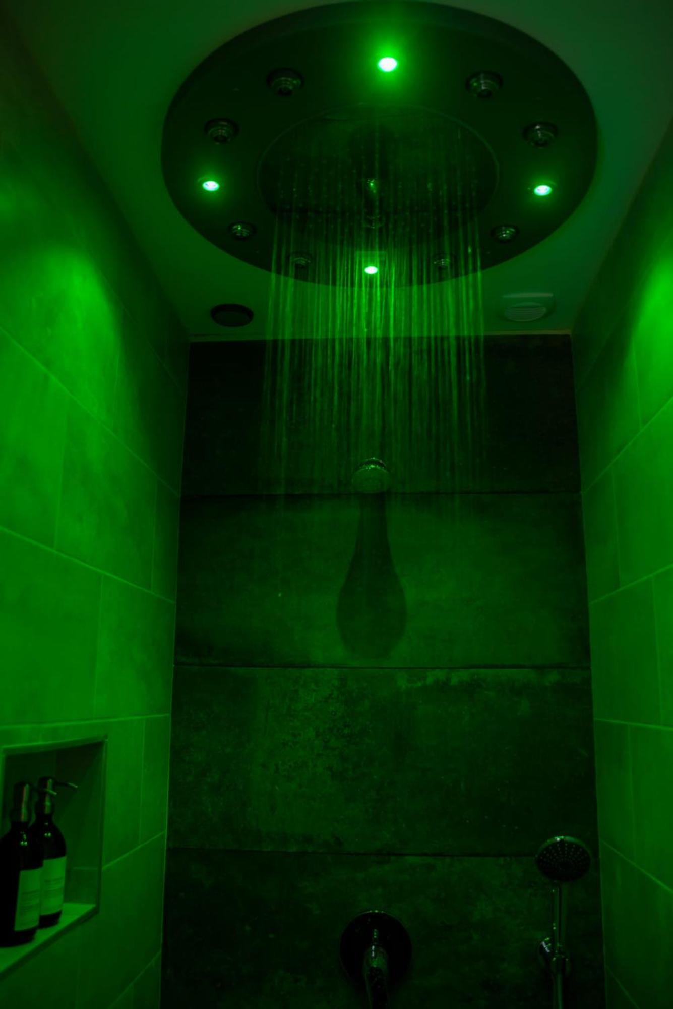 Le Mas Aux Amoureux , Suite Romantique Et Spa Le Barcarès Exterior foto